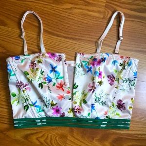 🌺 VS Floral Top 🌸